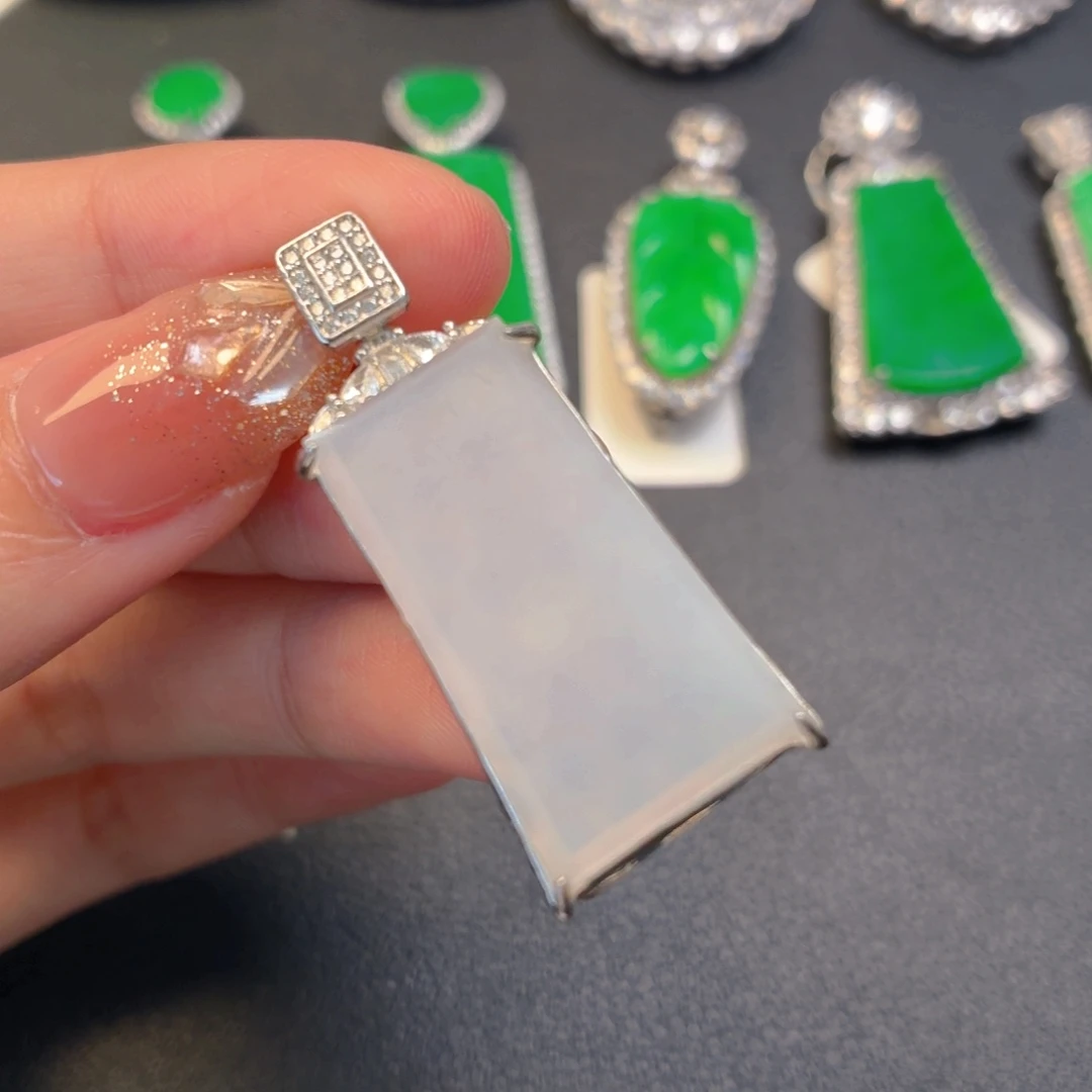 翡翠银S925镶嵌颈饰