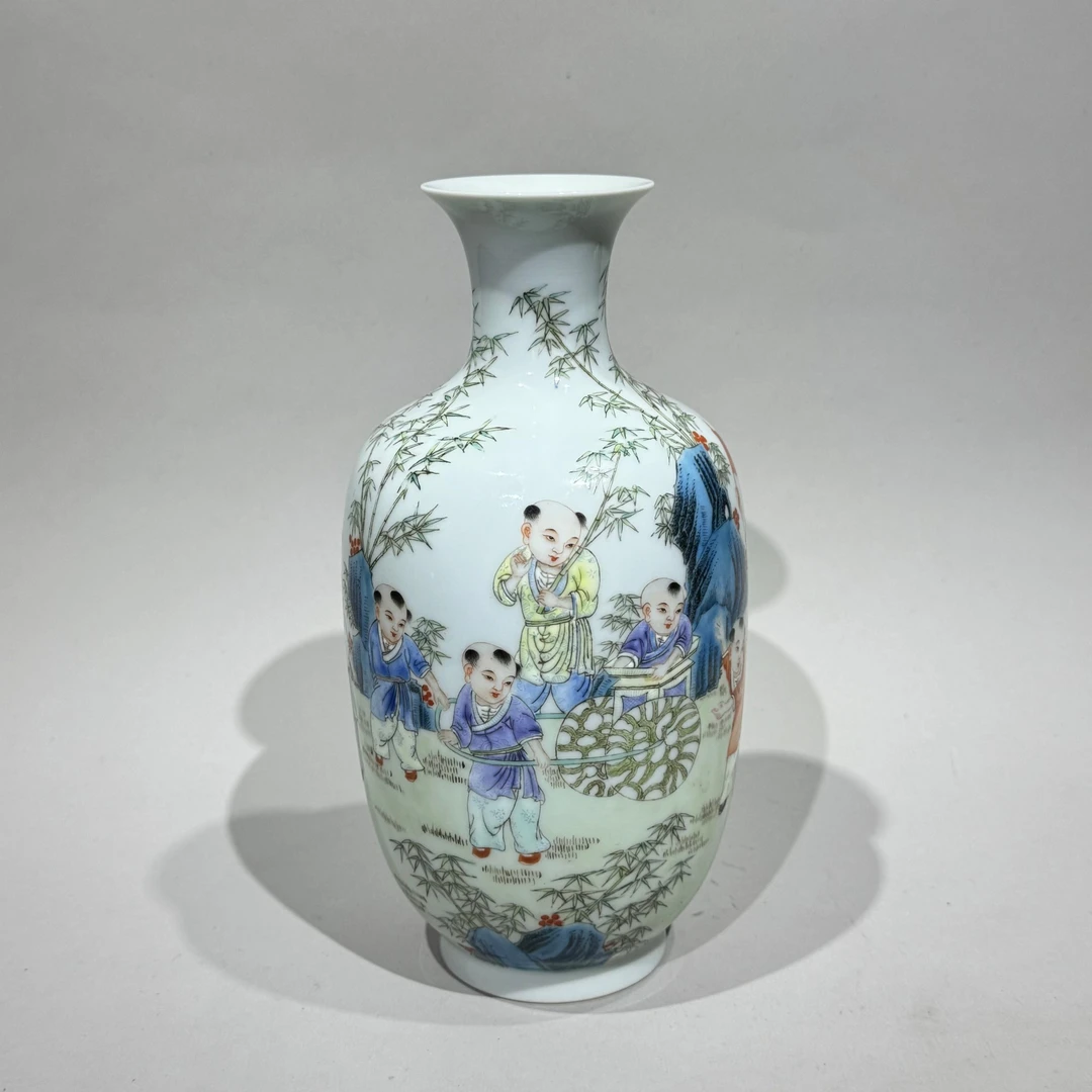 民国粉彩婴戏图观音瓶【古董拍卖】QV25QW0216020