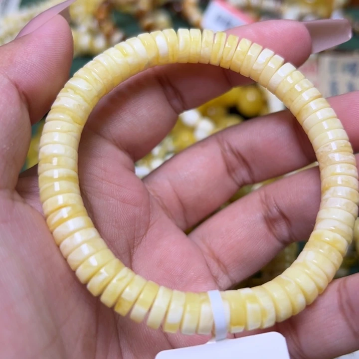 蜜蜡未镶嵌珠宝奇石