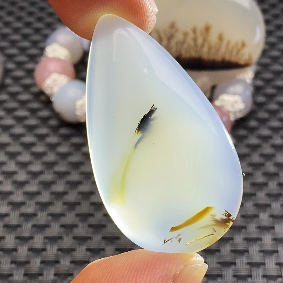 用***3玛瑙/玉髓未镶嵌吊坠(不含链)