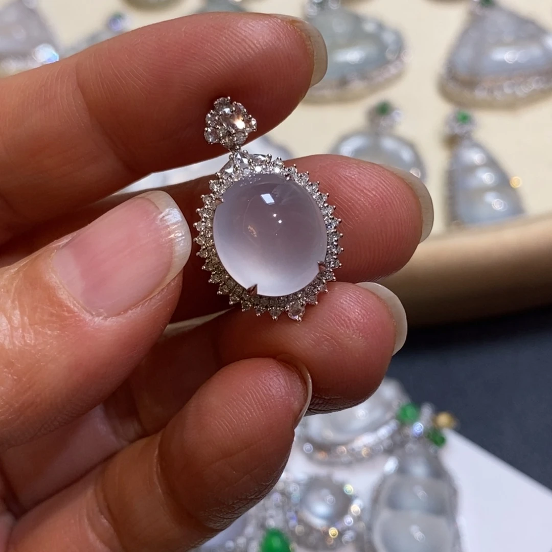 翡翠18K金镶嵌吊坠(不含链)蛋面