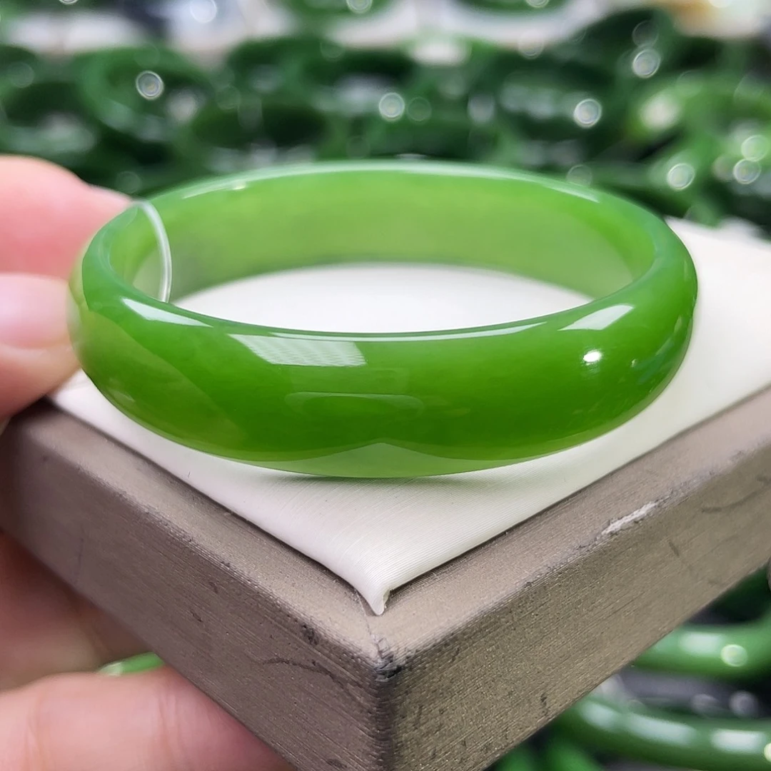 未镶嵌手镯和田玉（碧玉）