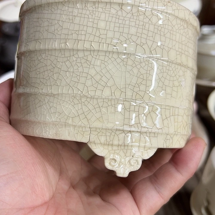 微瑕………………………………….. 裂
