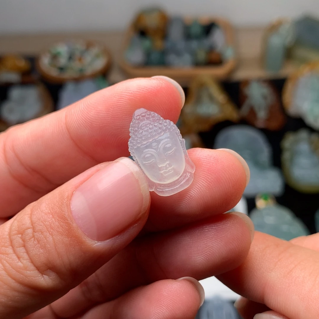 定制翡翠未镶嵌出人头地