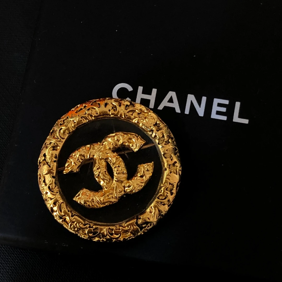 95新 Chanel/香奈儿 中古熔岩胸针/成色以直播间为准/GSS25023