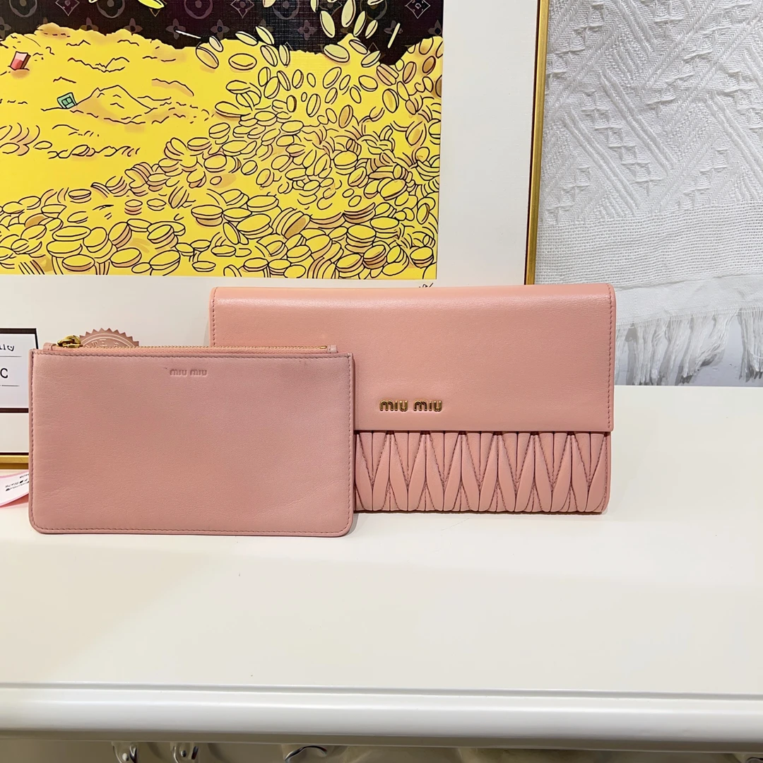 95新 MIU MIU/缪缪 缪缪miumiu樱花粉手拿包a7640