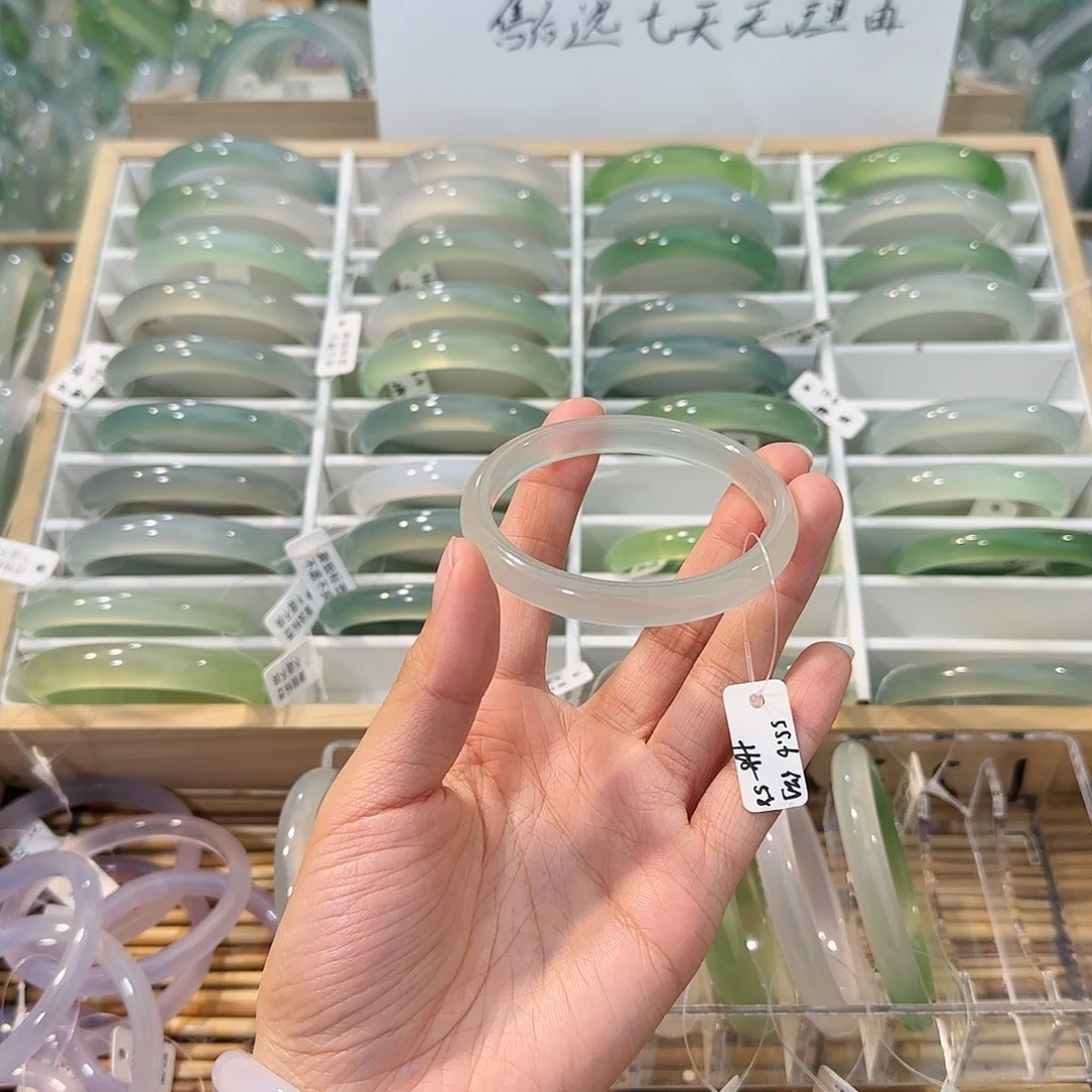 玛瑙/玉髓未镶嵌手镯圈口55.6