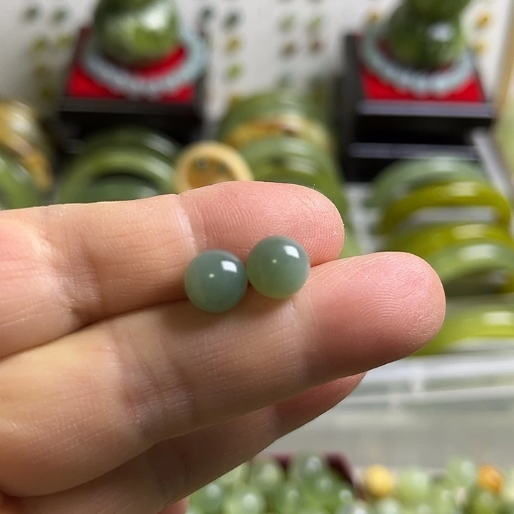 合金蛇纹石玉颈饰
