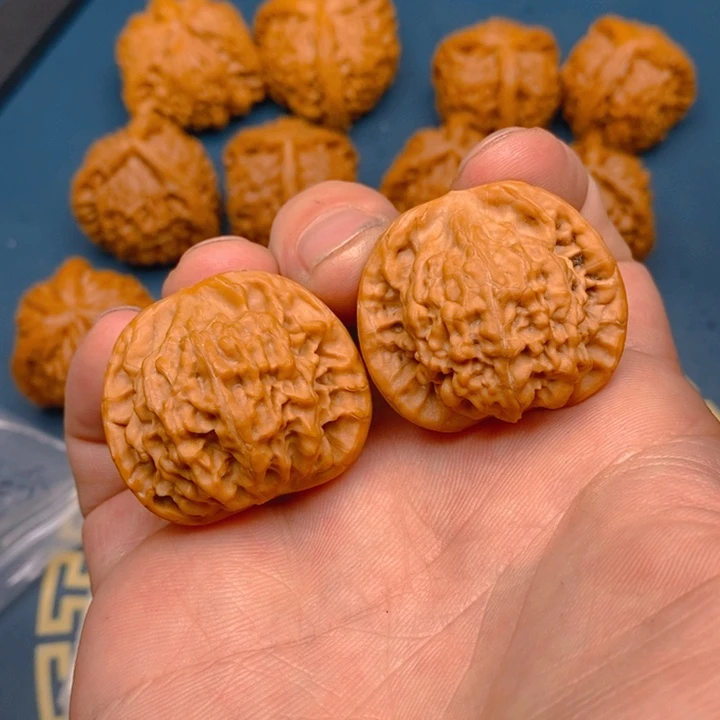 文玩核桃把件35尺秦闷