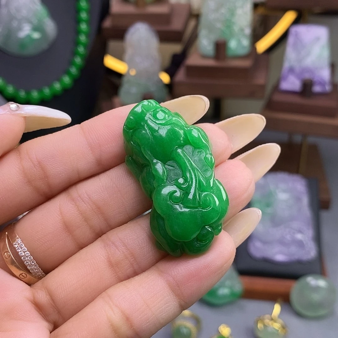 吊坠(赠链)未镶嵌翡翠