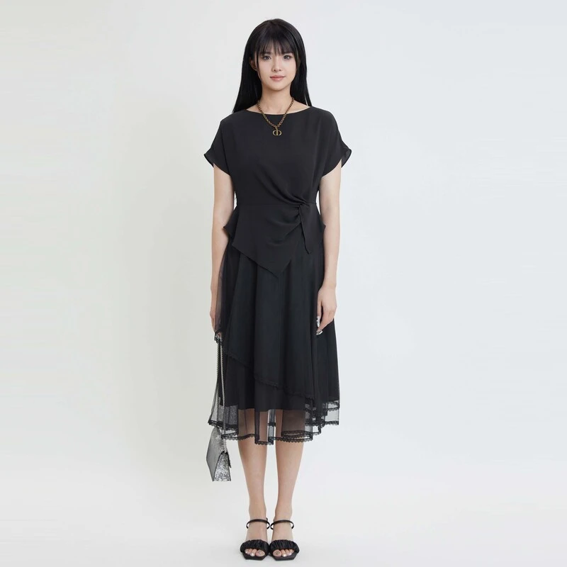 sdeer圣迪奥女装时尚气质优雅圆领网纱不规则拼接连衣裙S24281208