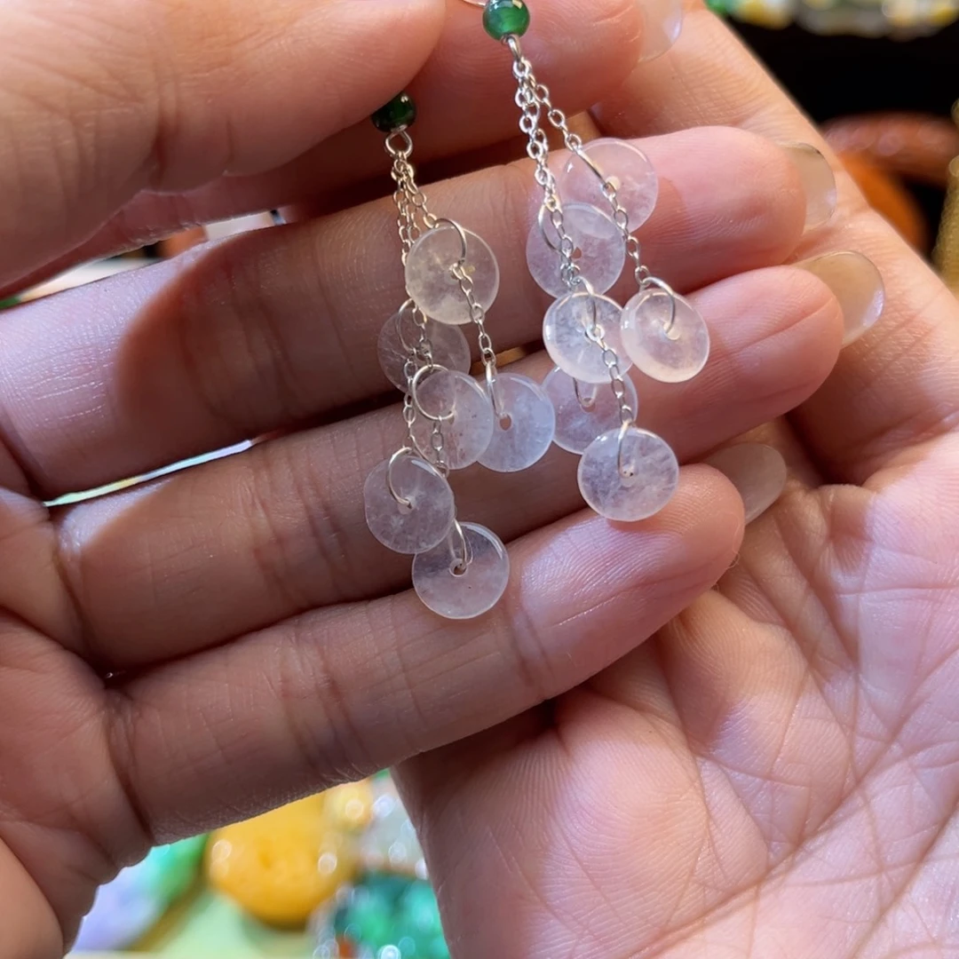 翡翠未镶嵌颈饰待编织