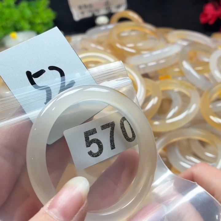 玛瑙/玉髓未镶嵌手镯