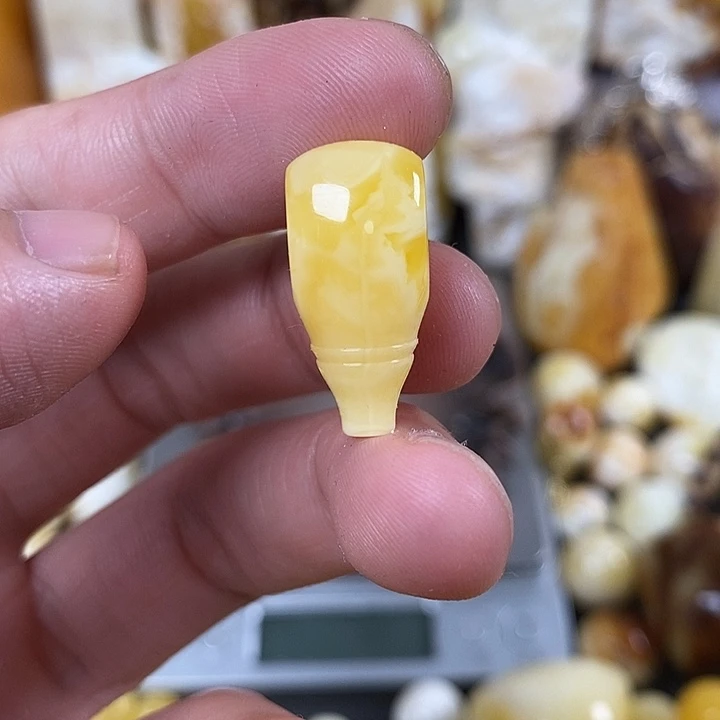 未镶嵌琥珀裸石我