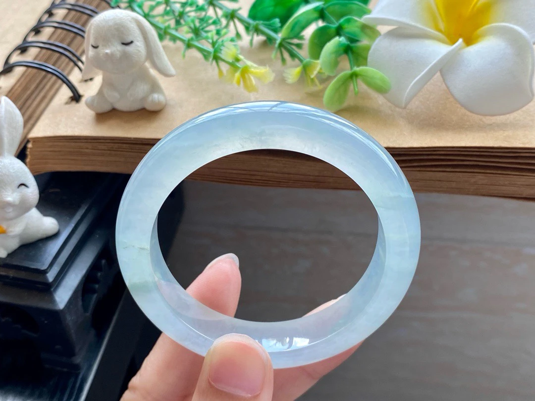 3707号 52.1-11.8-8.4 冰透绿果冻圆条清新动人