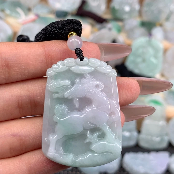 颈饰未镶嵌翡翠羊