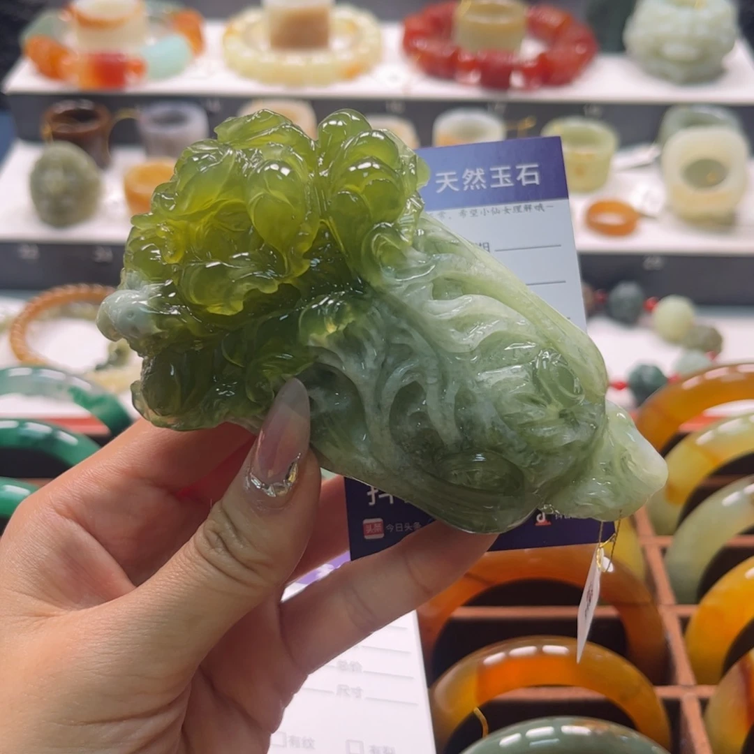 蛇纹石玉未镶嵌摆件