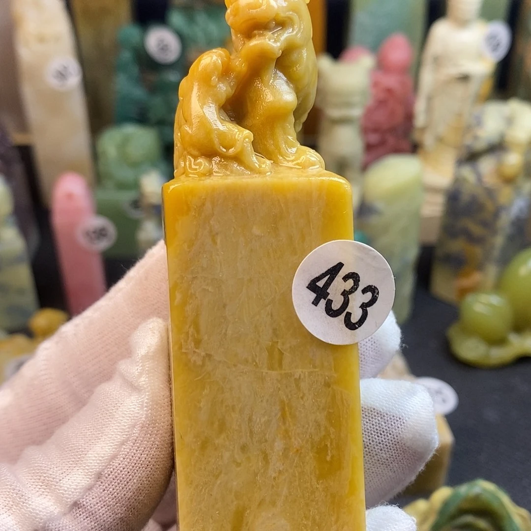 青田石篆刻艺术家的作品