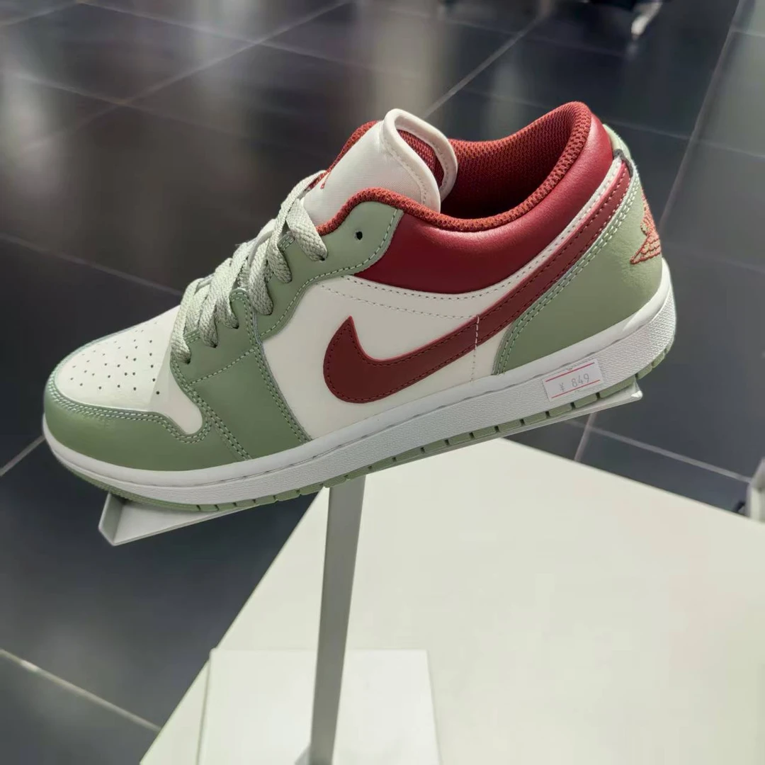 NIKE耐克男款白绿红时尚防滑耐磨低帮运动篮球鞋 553558133