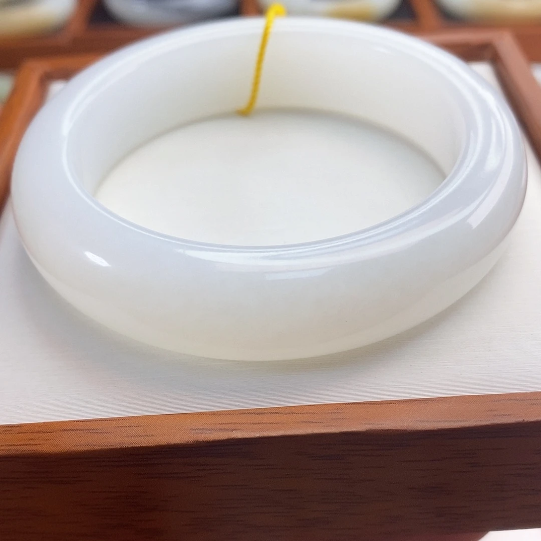 和田玉（白玉）手镯未镶嵌