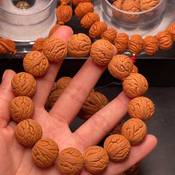 手串桃核金丝龙珠18