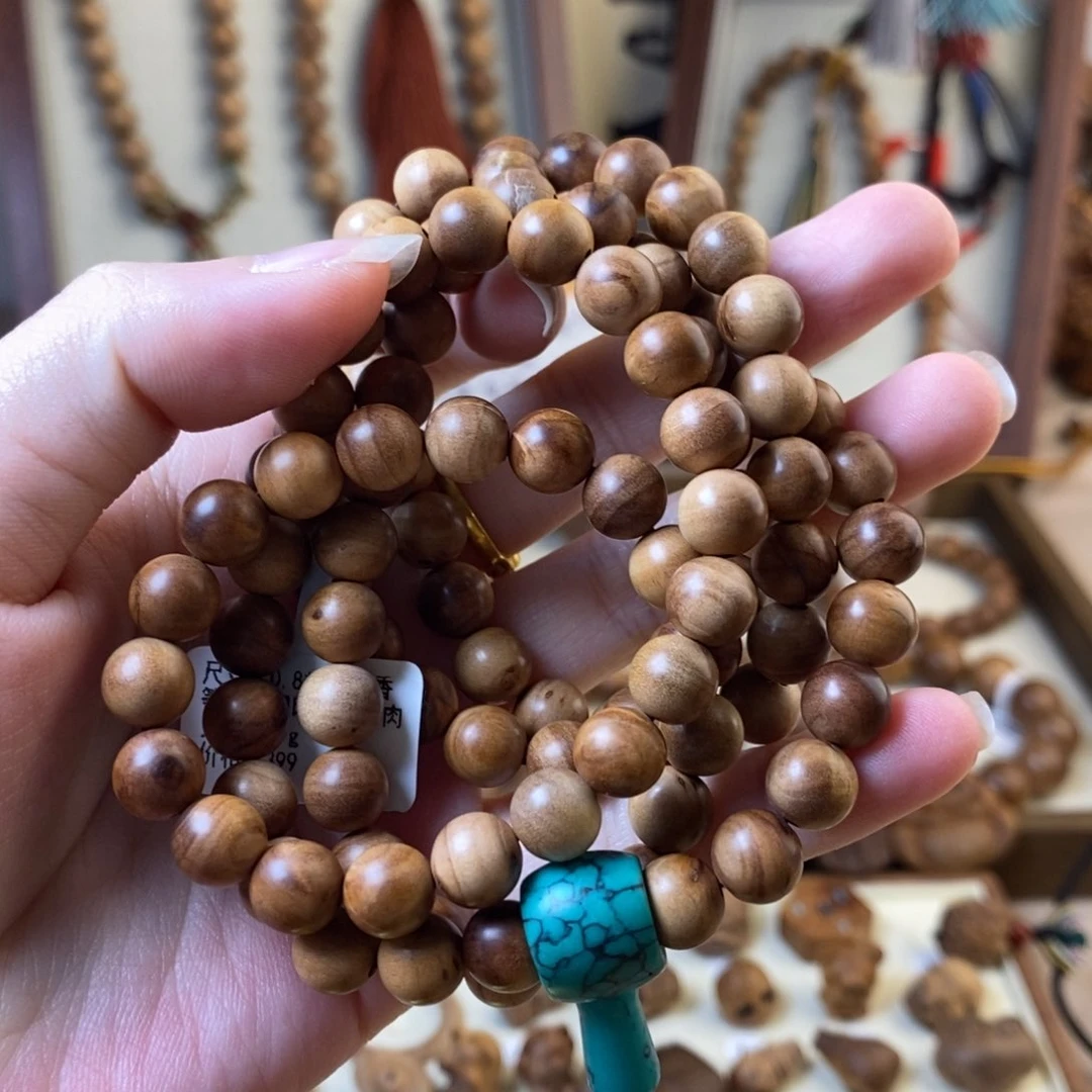 檀香木其他印度迈索尔老山檀瑕疵珠0.8*108