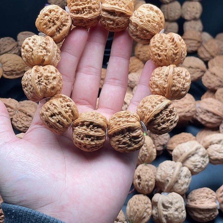 心***空文玩核桃吊坠1白狮子