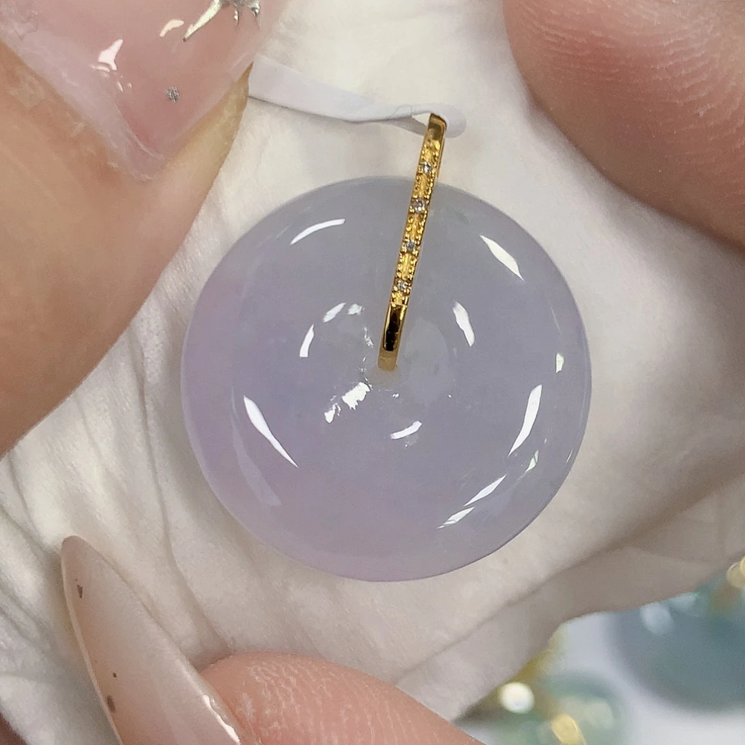 颈饰18K金镶嵌翡翠