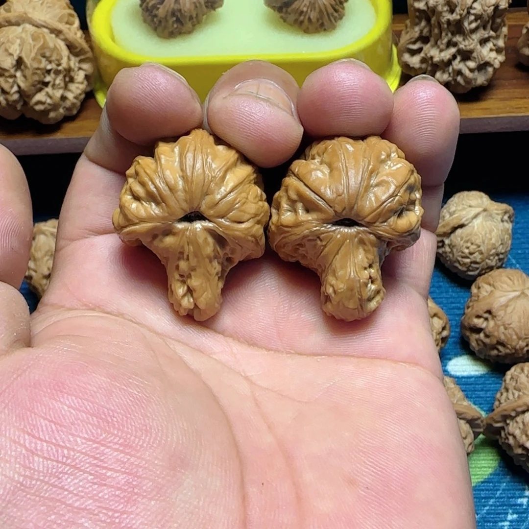 吊坠文玩核桃元宝异形