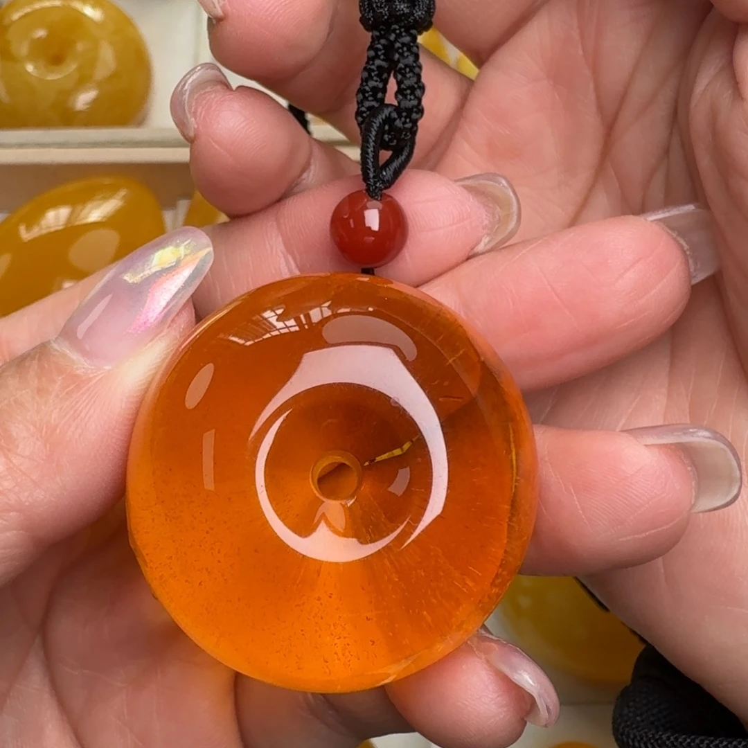 琥珀未镶嵌吊坠(不含链)无优化无烤色无补胶无覆膜无辐照无煮蜜