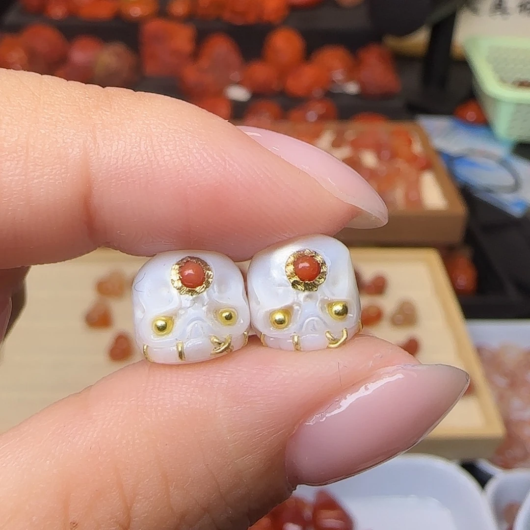 心***士吊坠(不含链)未镶嵌南红玛瑙