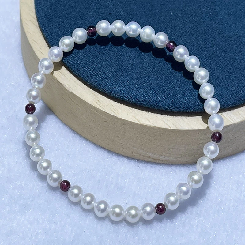 诸暨淡水珍珠4-5mm近圆款手串白色时尚百搭简约弹力绳【非基地发】