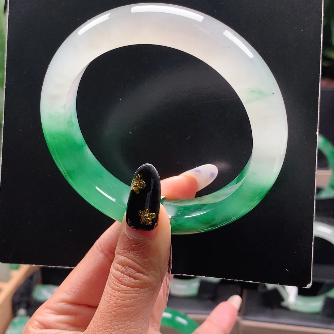 石英质玉未镶嵌手镯58