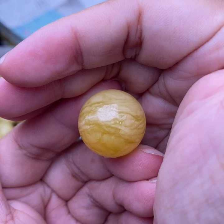 琥珀未镶嵌裸石67