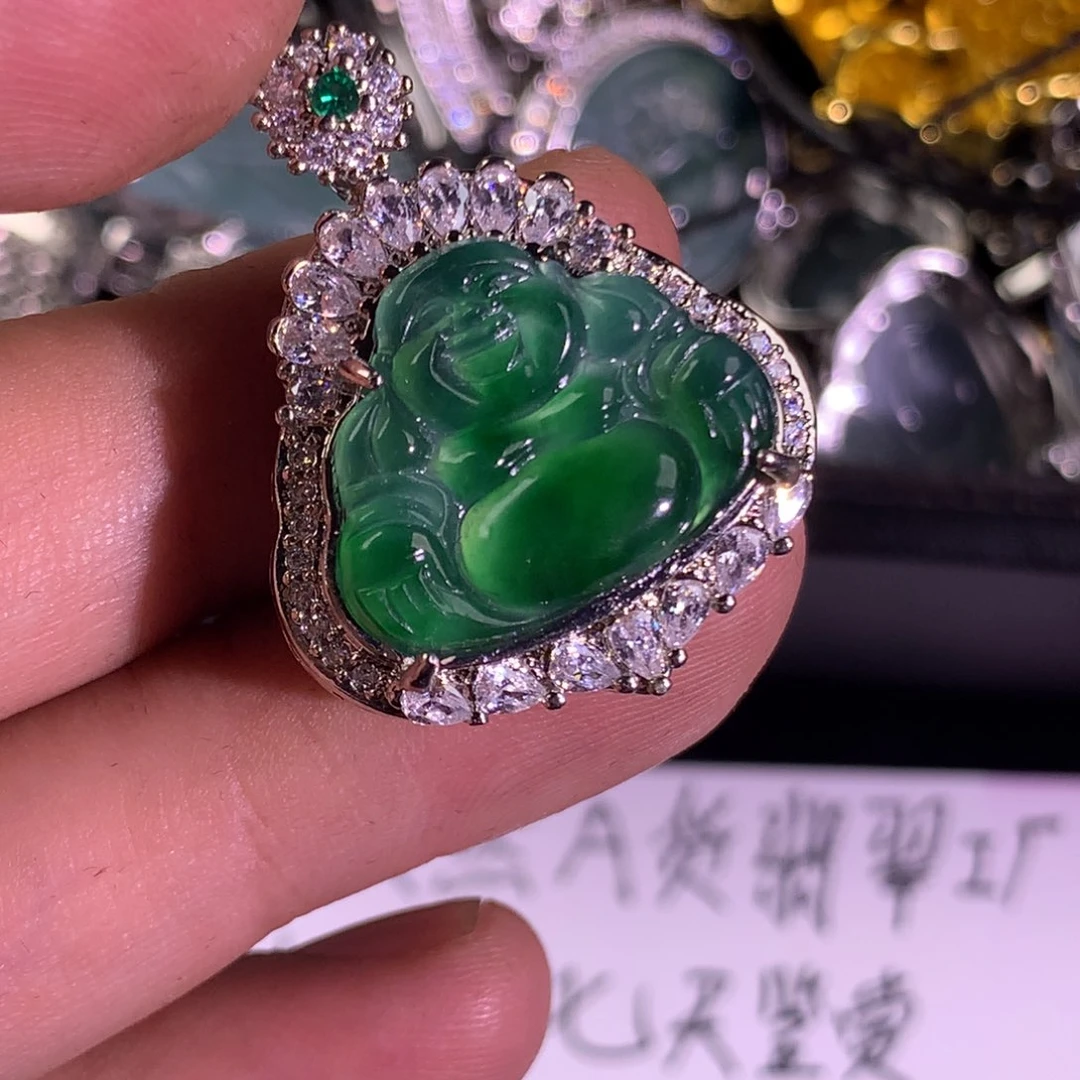 翡翠未镶嵌颈饰绿佛公