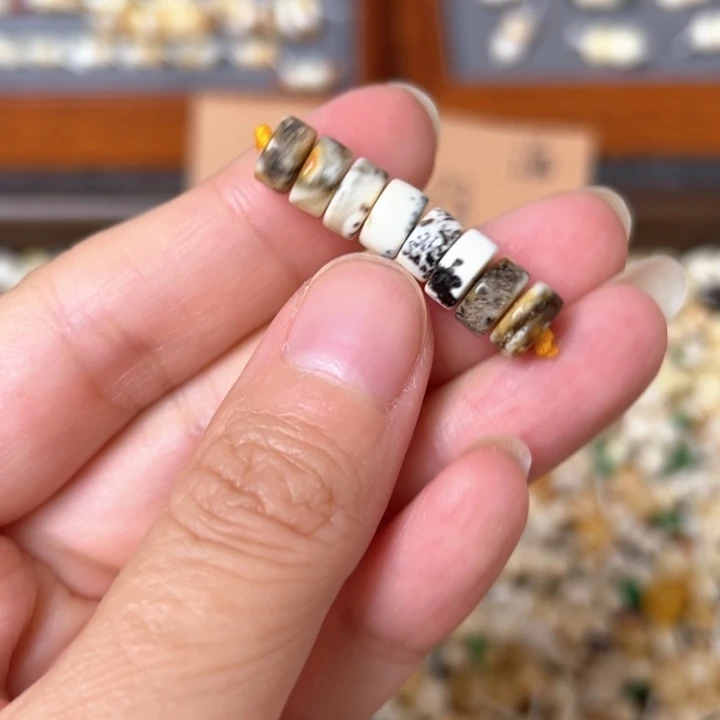 蜜蜡未镶嵌裸石7.9mm一组