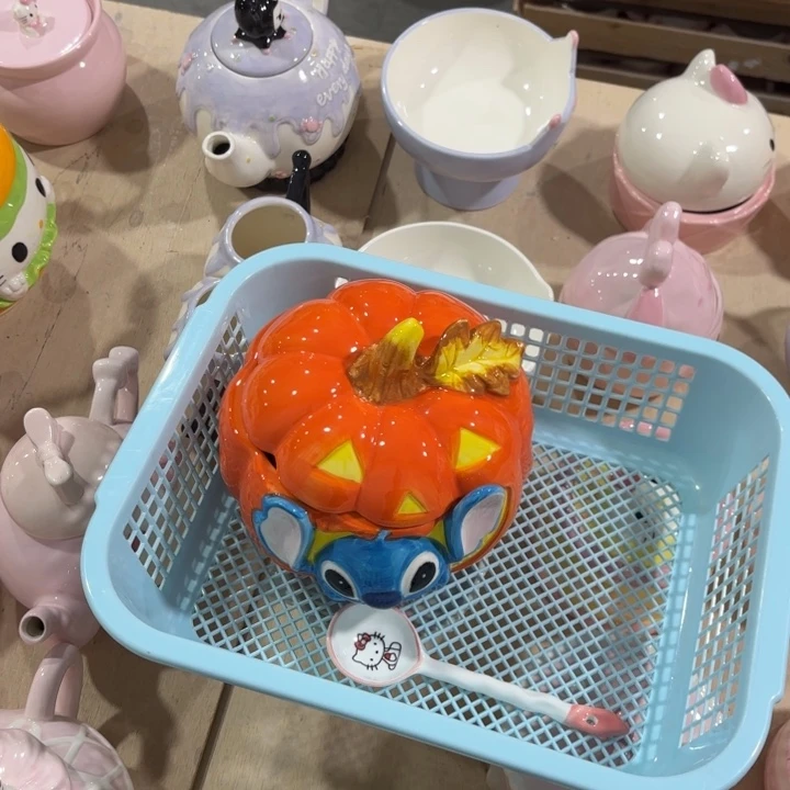 紫砂在干嘛呀亲爱呢