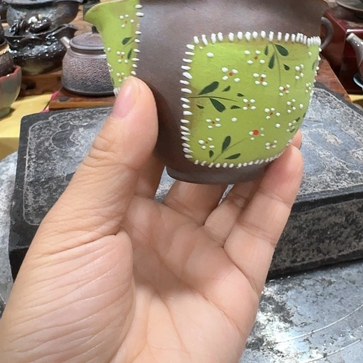 主人杯一个，瓷。。。
