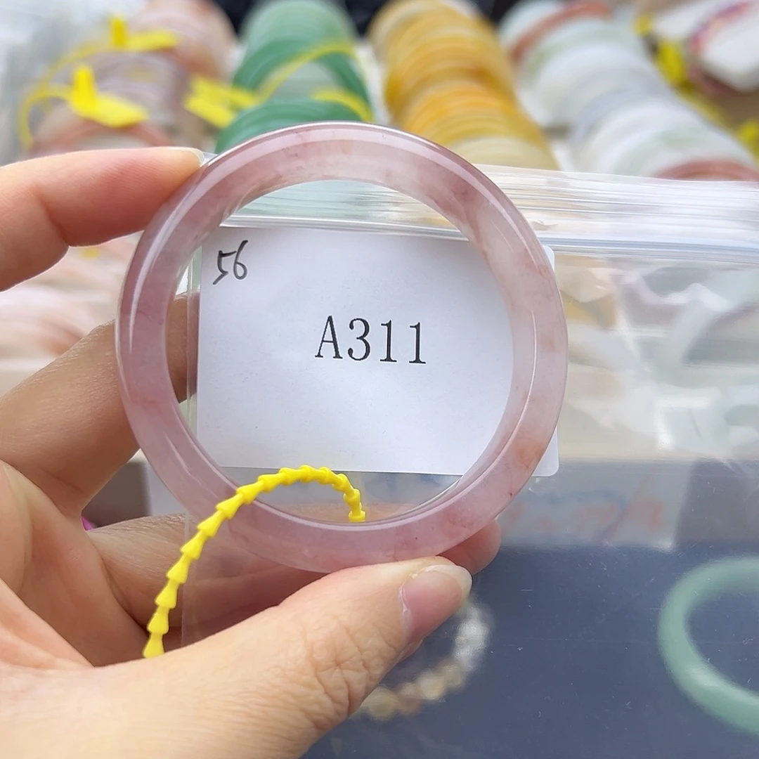 石英质玉未镶嵌手镯