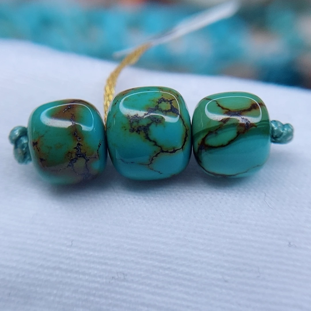 绿松石配饰未镶嵌