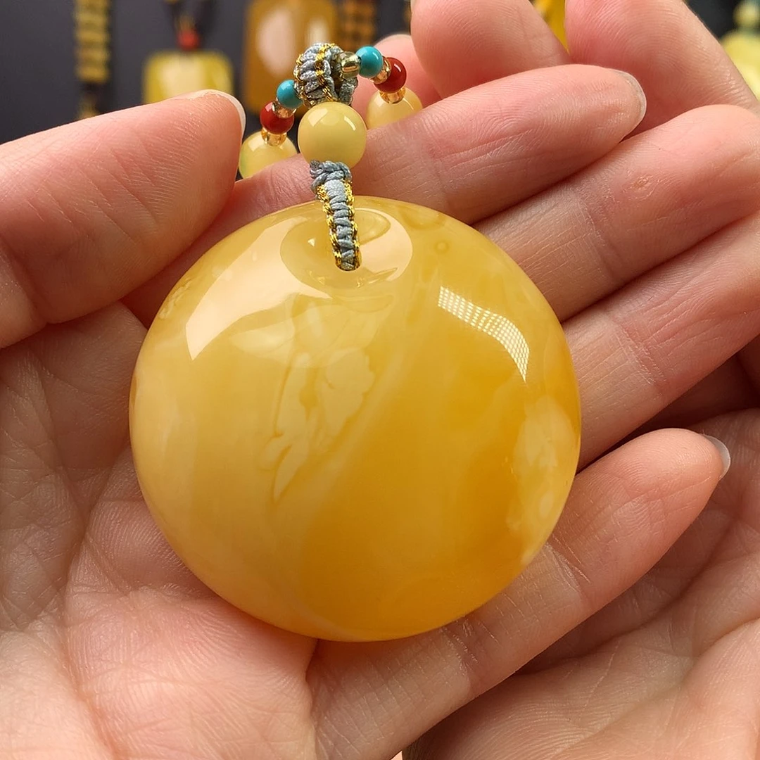 琥珀裸石未镶嵌吊坠