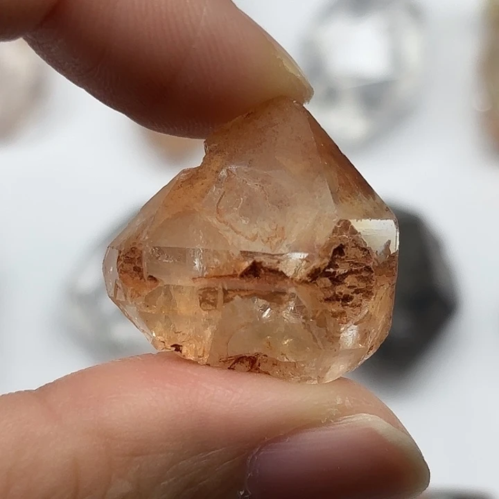 颈饰未镶嵌水晶巴基斯坦红泥闪灵钻23mm+