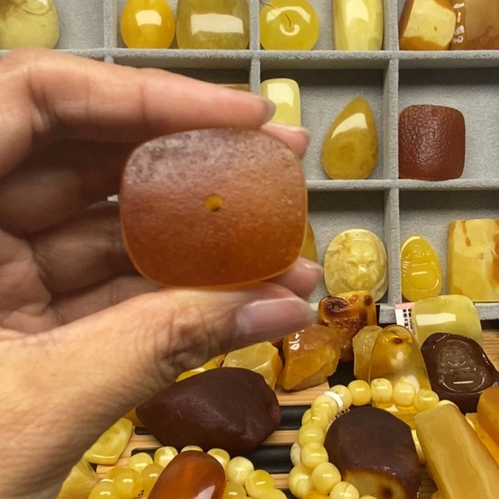 定制琥珀未镶嵌定制