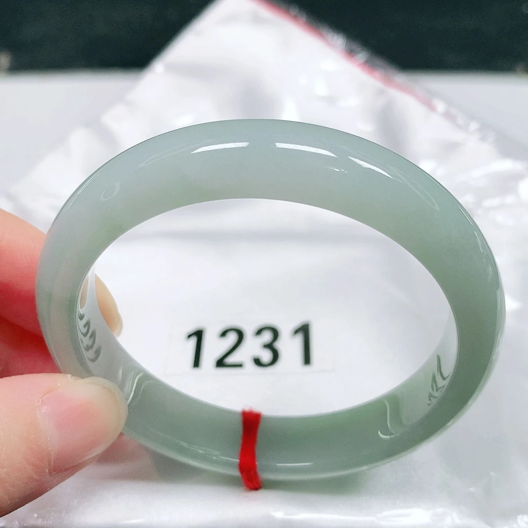 翡翠未镶嵌手镯28 号翡翠手镯