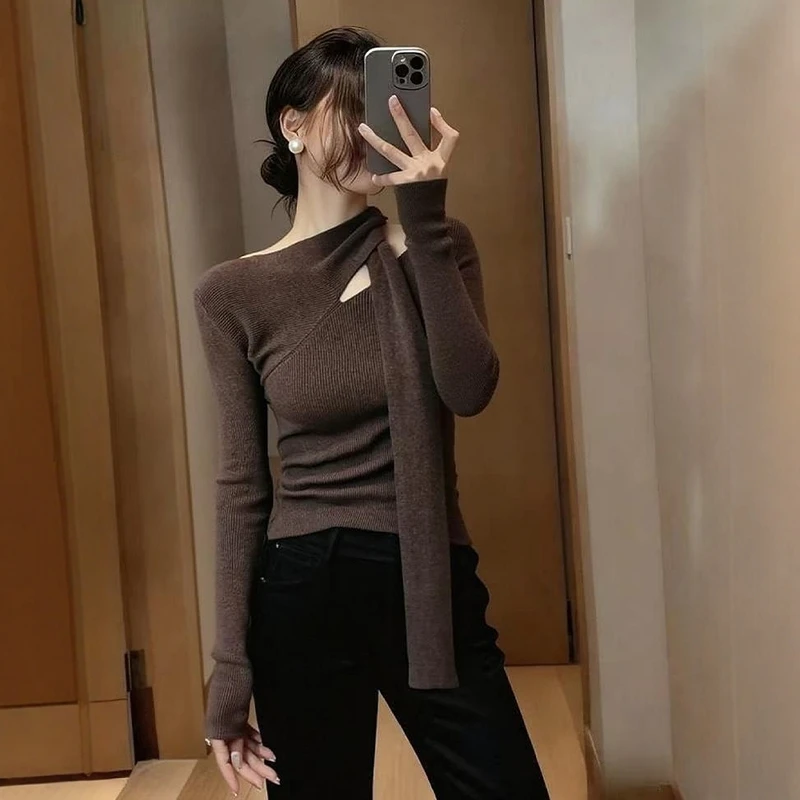 2025秋季高级感超好看软糯慵懒风减龄独特别致小香风咖色针织衫女