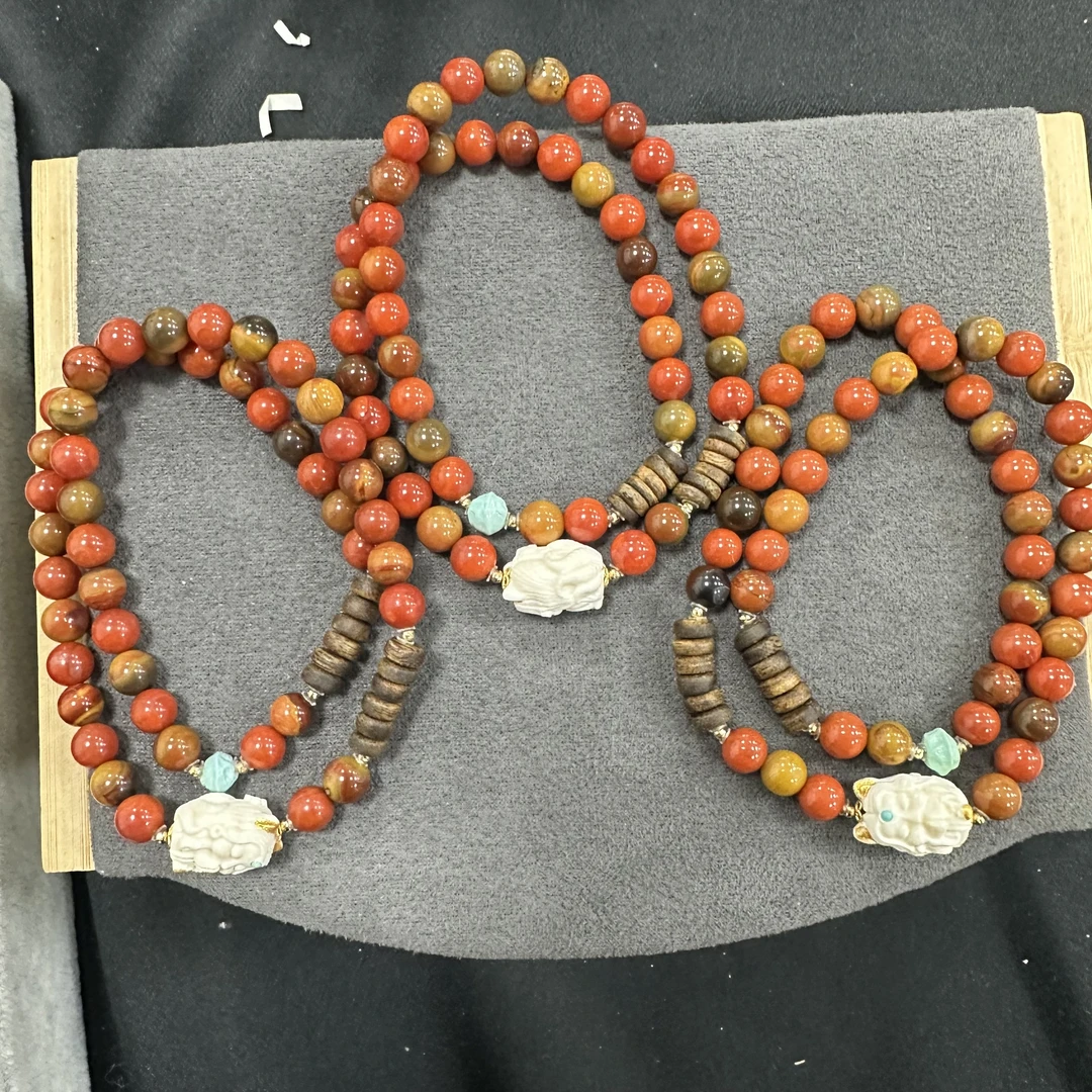 【小院甄选】包浆南红九尾双圈 多样性发一件 LQ895