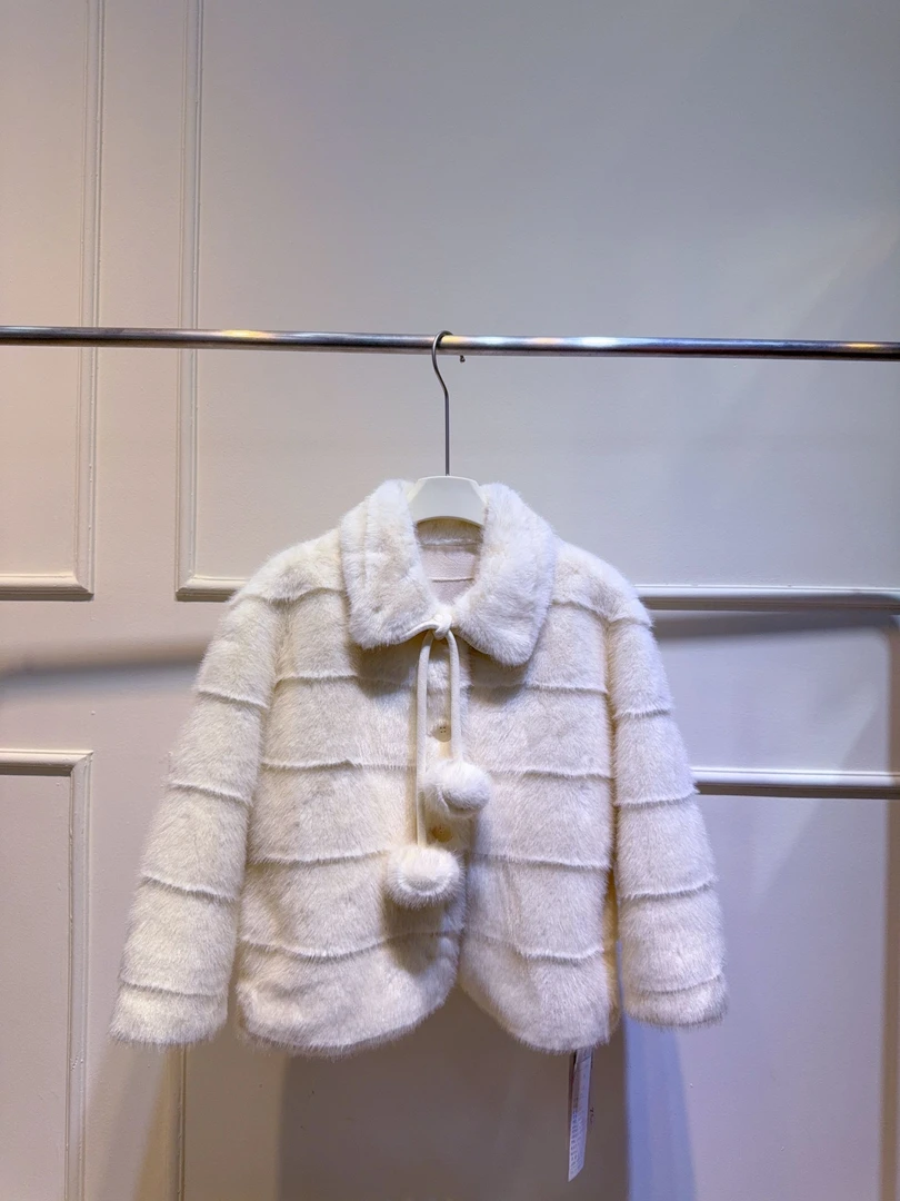 25077  ++款儿童皮毛外套