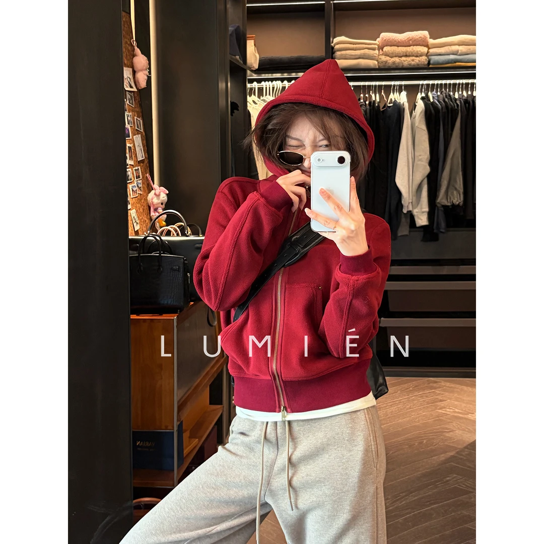 【LUMIEN 新品】节日氛围感红色双面绒肌理感设计连帽衫LX5LYY333