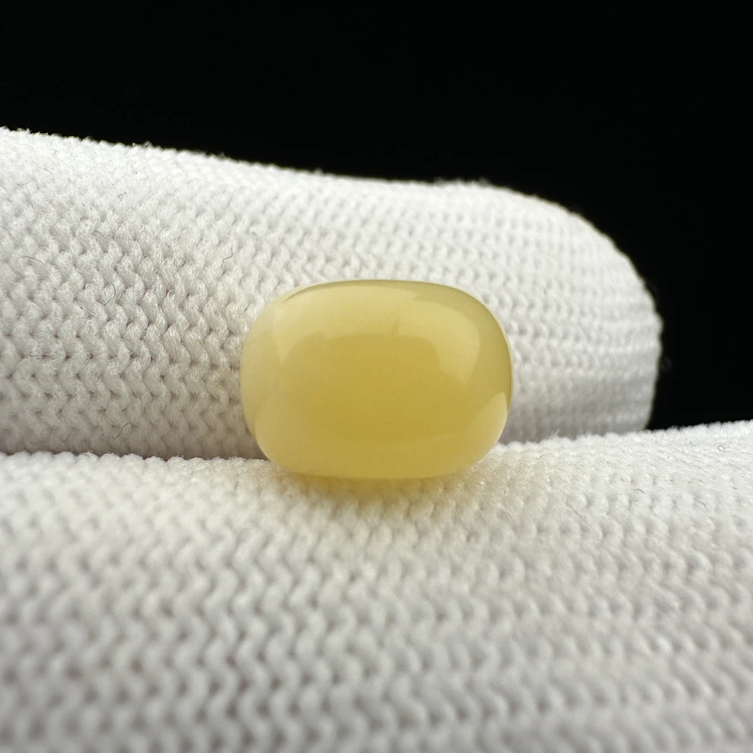 B8823【瑕疵】天然原矿蜜蜡 老型10*6.8mm支持复检假一罚十