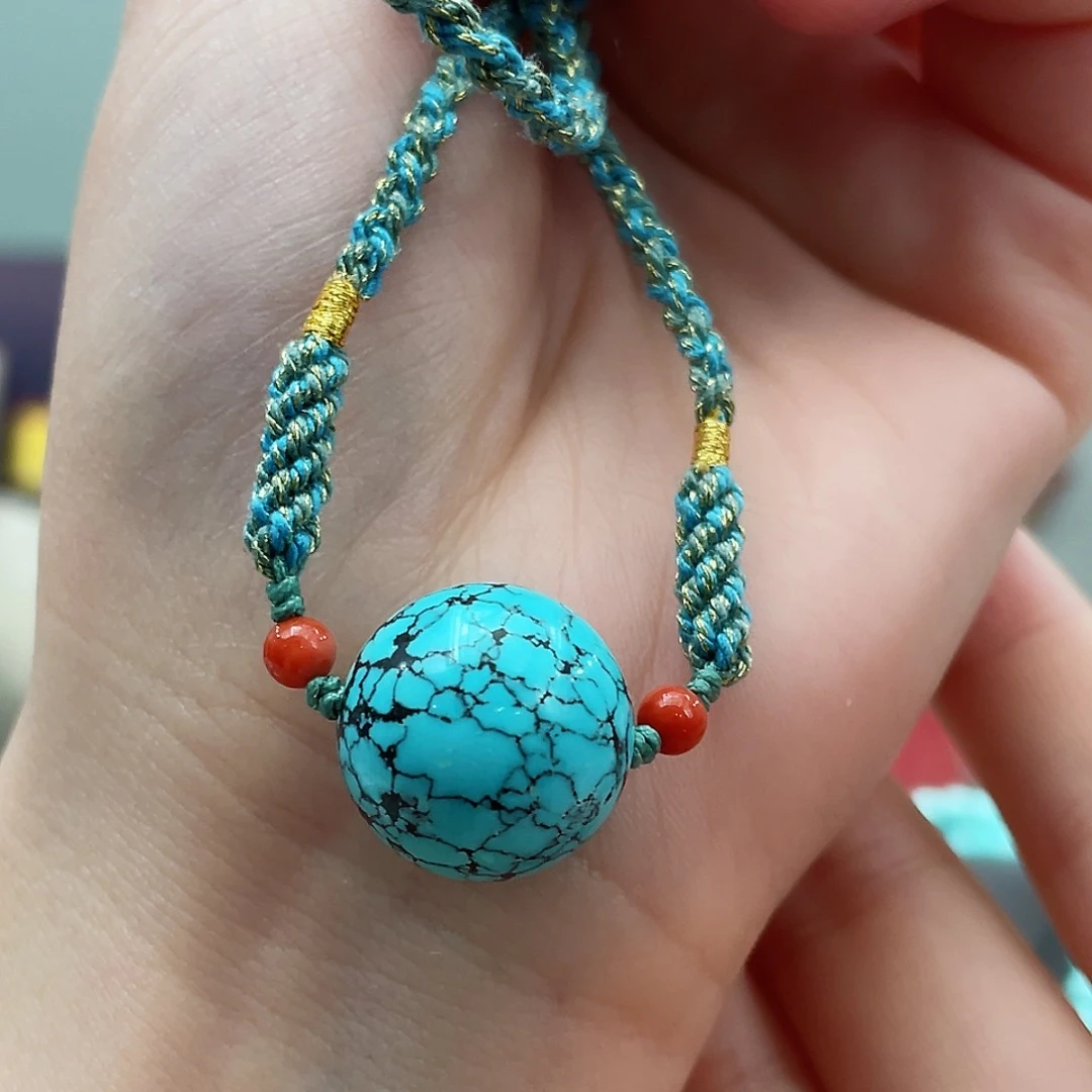 绿松石颈饰未镶嵌